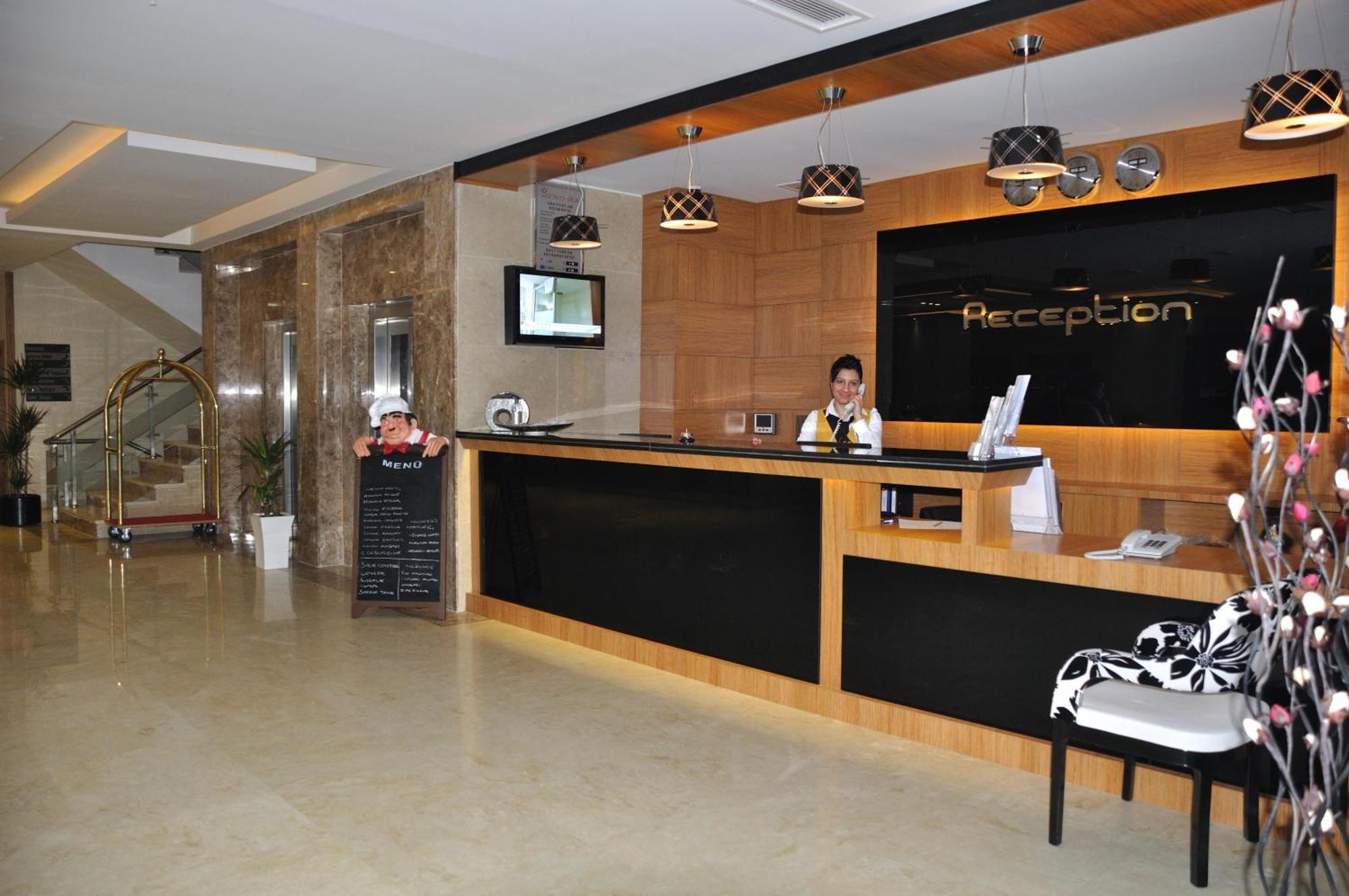 Hanem Hotel มาลัทยา ภายนอก รูปภาพ